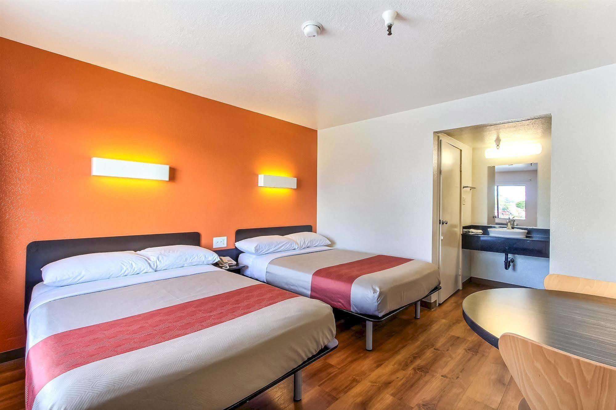 Motel 6-Watsonville, Ca - Monterey Area Екстер'єр фото