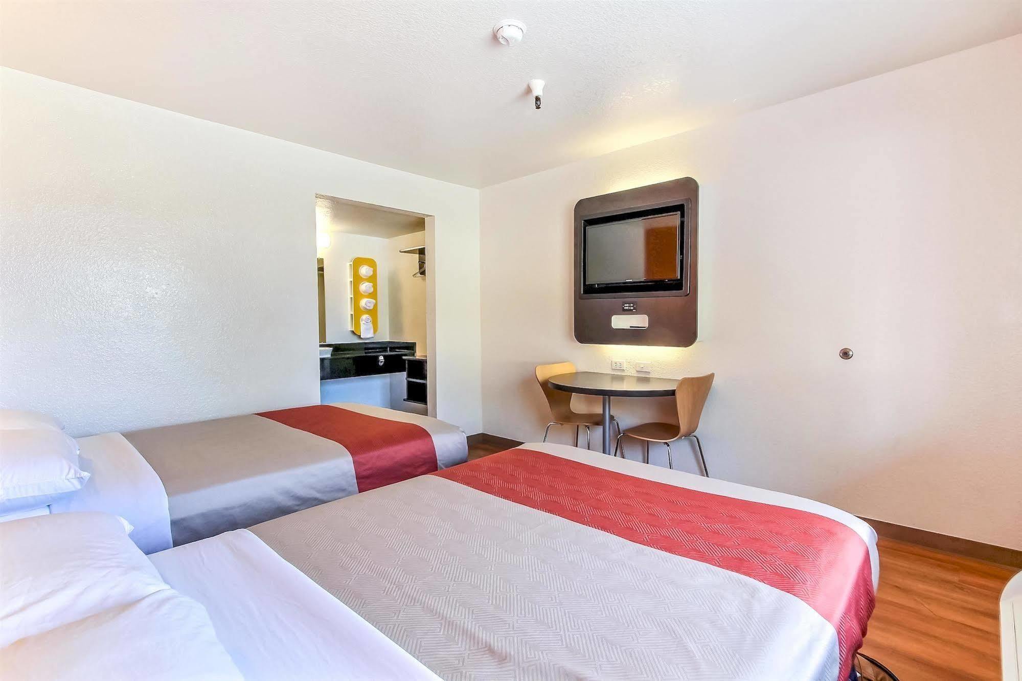 Motel 6-Watsonville, Ca - Monterey Area Екстер'єр фото
